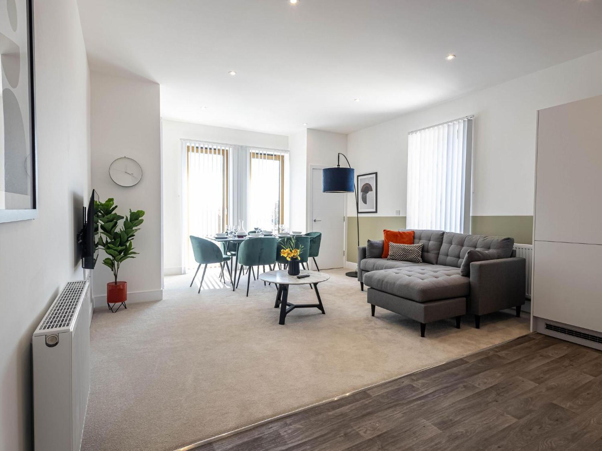 Modern Apartments With Balcony In Merton Near Wimbledon By Sojo Stay Митчам Экстерьер фото
