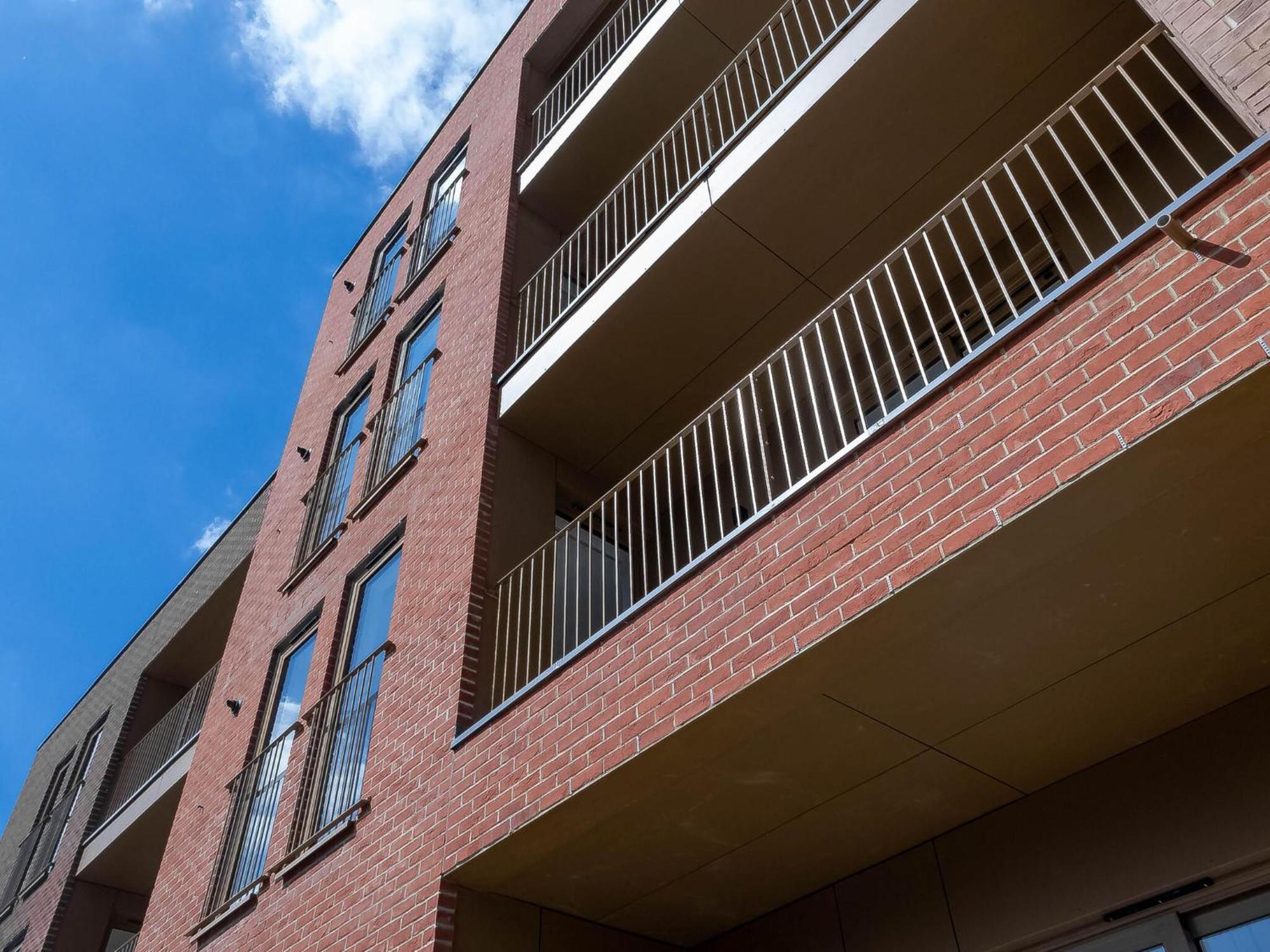 Modern Apartments With Balcony In Merton Near Wimbledon By Sojo Stay Митчам Экстерьер фото
