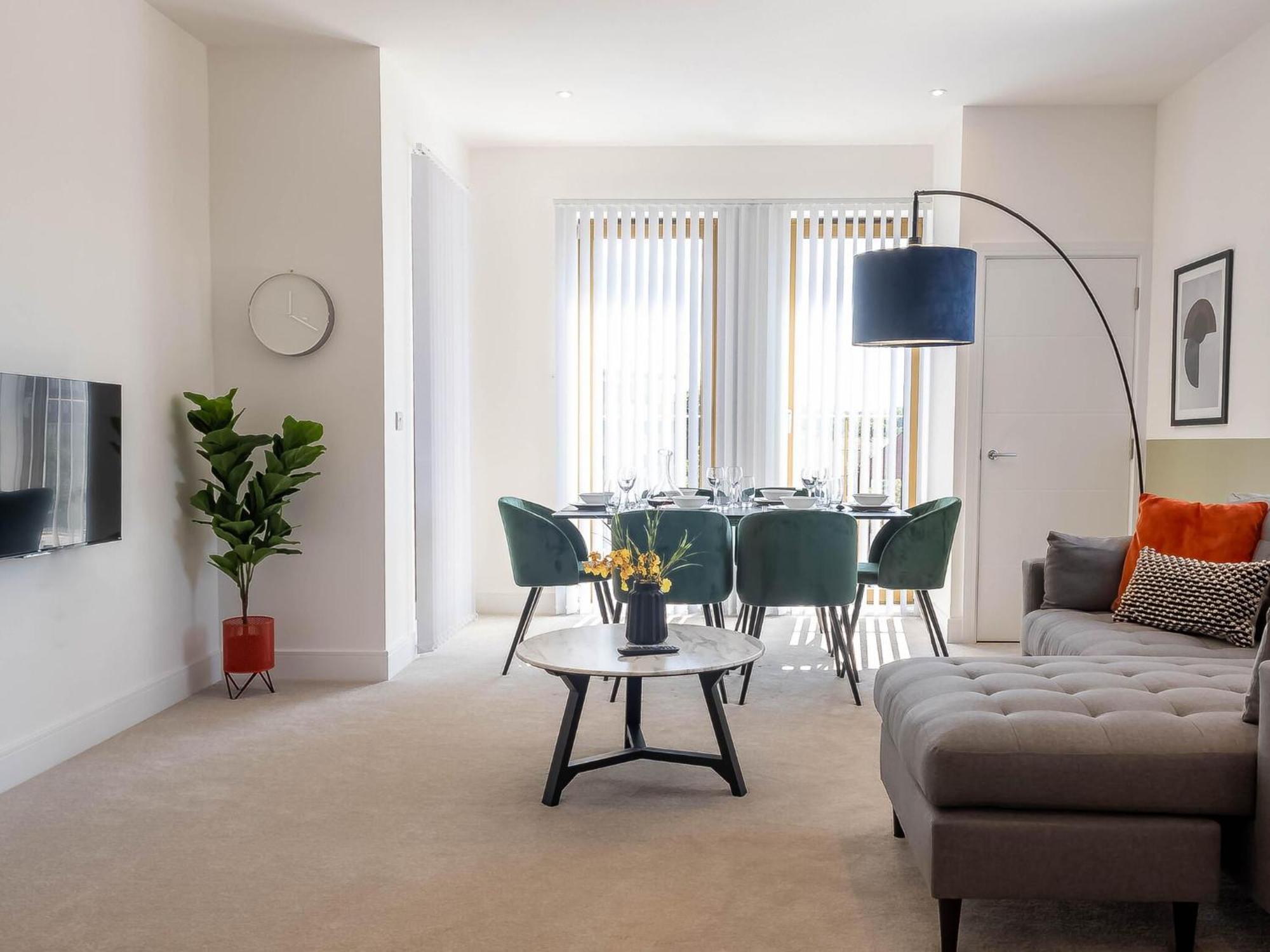 Modern Apartments With Balcony In Merton Near Wimbledon By Sojo Stay Митчам Экстерьер фото